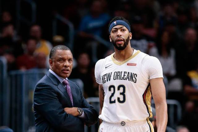 计师竟趴地 计师竟趴地